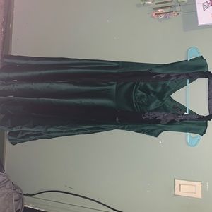 Grace Karin Emerald Green V-neck dress size Medium